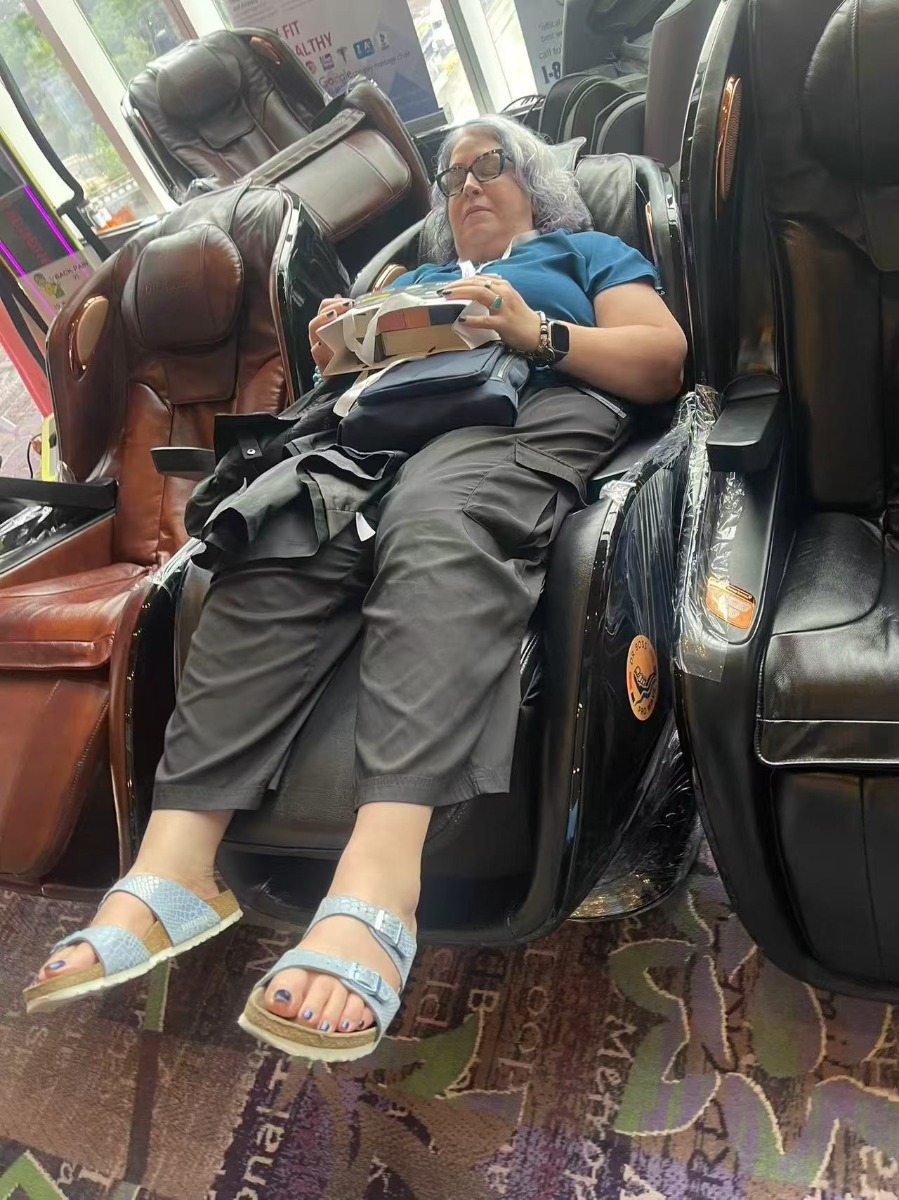 FJ-2025 DR.BOSS Pro Wave Massage Chair
