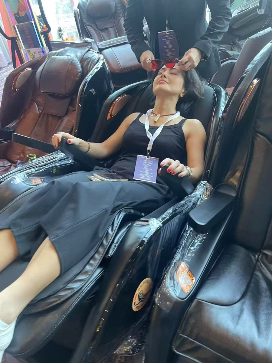 FJ-2025 DR.BOSS Pro Wave Massage Chair