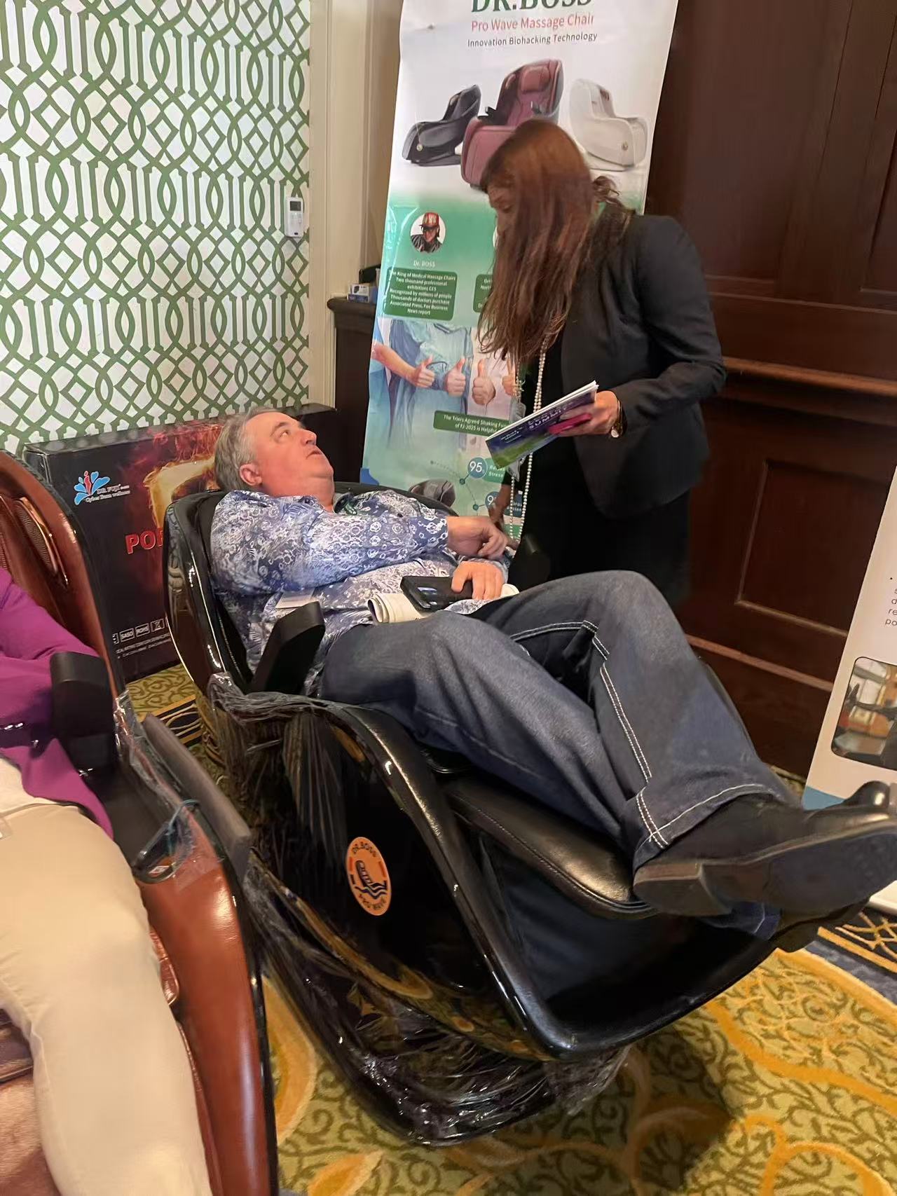 FJ-2025 DR.BOSS Pro Wave Massage Chair